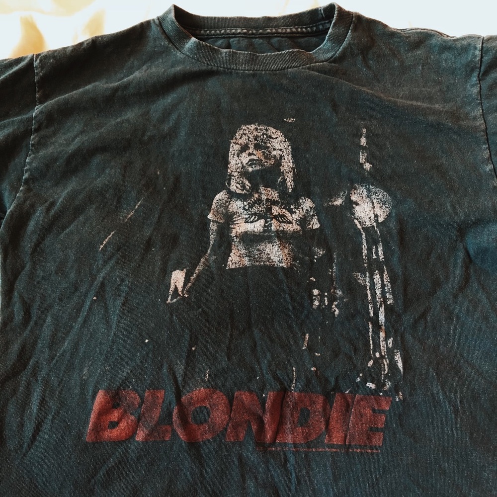 vintage blonde tee
